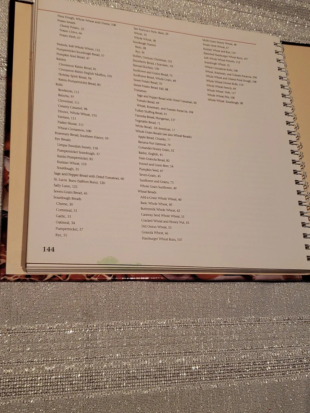 More Bread Machine Bounty By Better Homes & Gardens hard cover first edition EUC